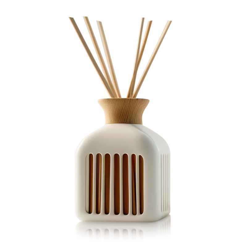 Elegant Reed Diffuser Bottle With Wooden Cap
